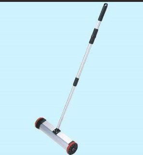 TRUSCO中山带脚轮手磁铁TWMF-20