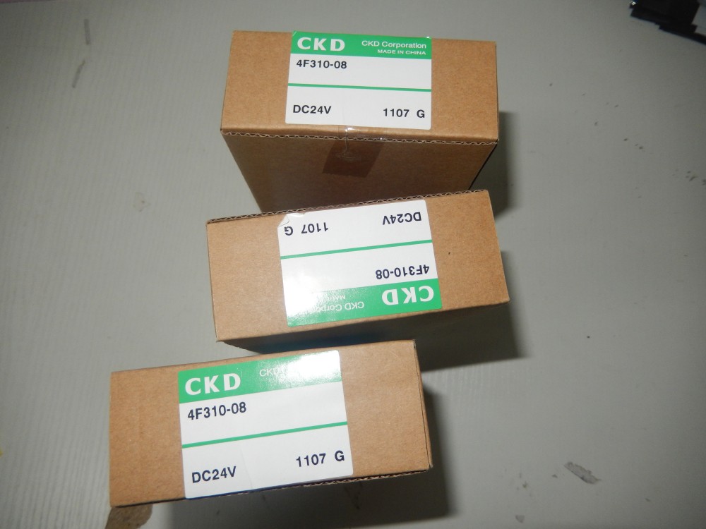CKD数字显示式间隙开关UGPS3-3ENR-KA
